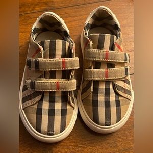 Burberry shoes